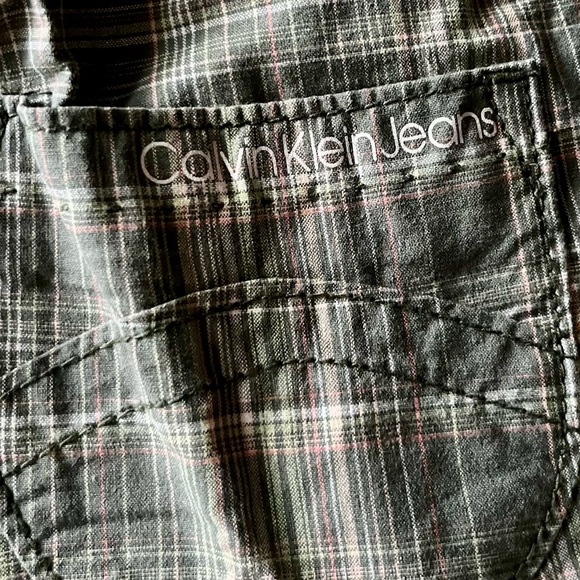 Calvin Klein Jeans - Shorts Size 4 - Picture 3 of 7